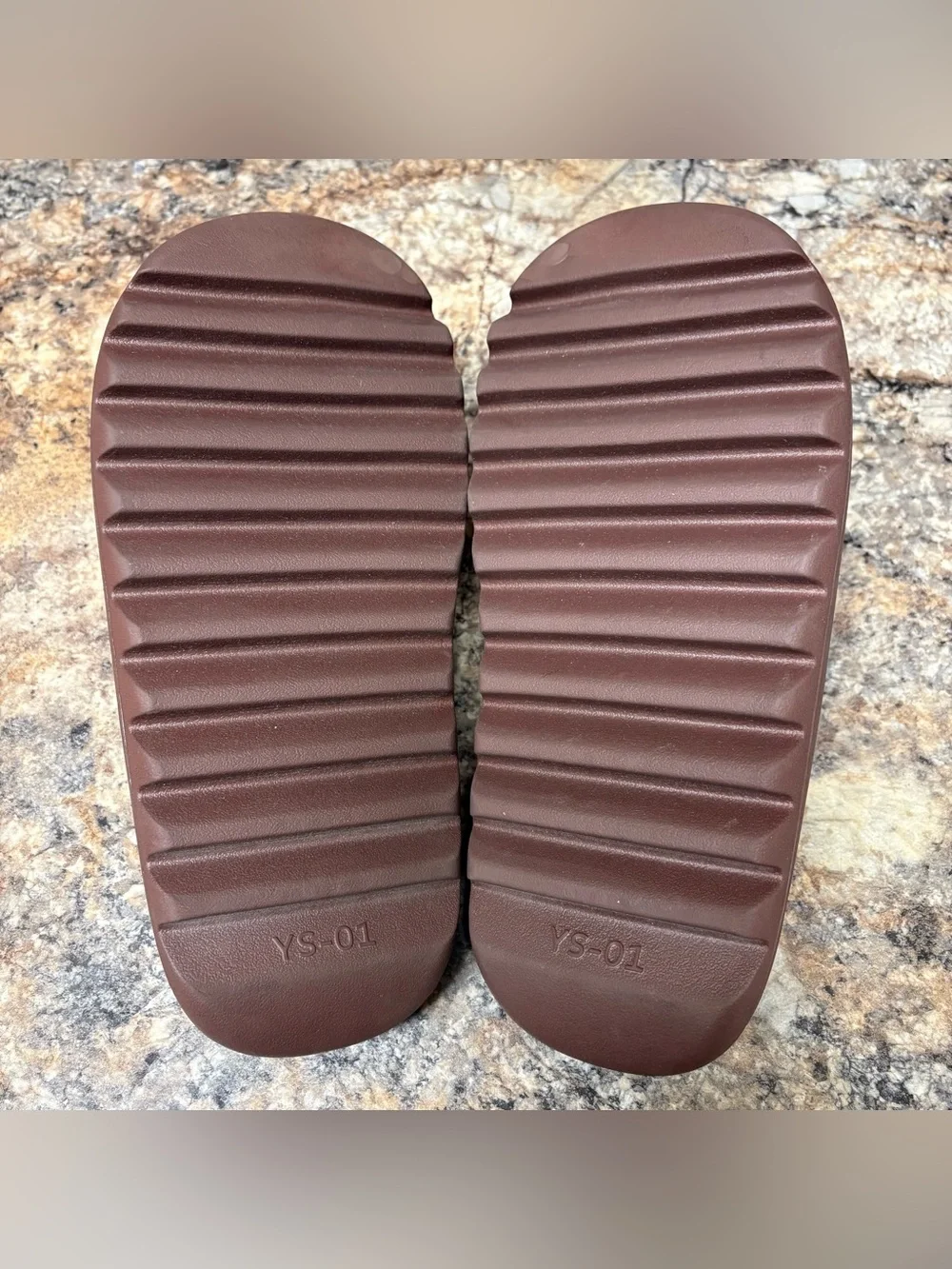 Yeezy YS-01 Fudge Slides Size 9